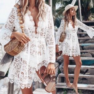 🌴(SOLD) Ivory White Lace Beach Cover Up